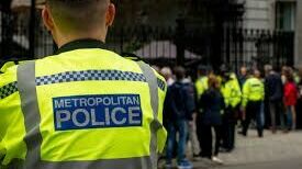 Британскому полицейскому дали 36 пожизненных сроков за 85 изнасилований