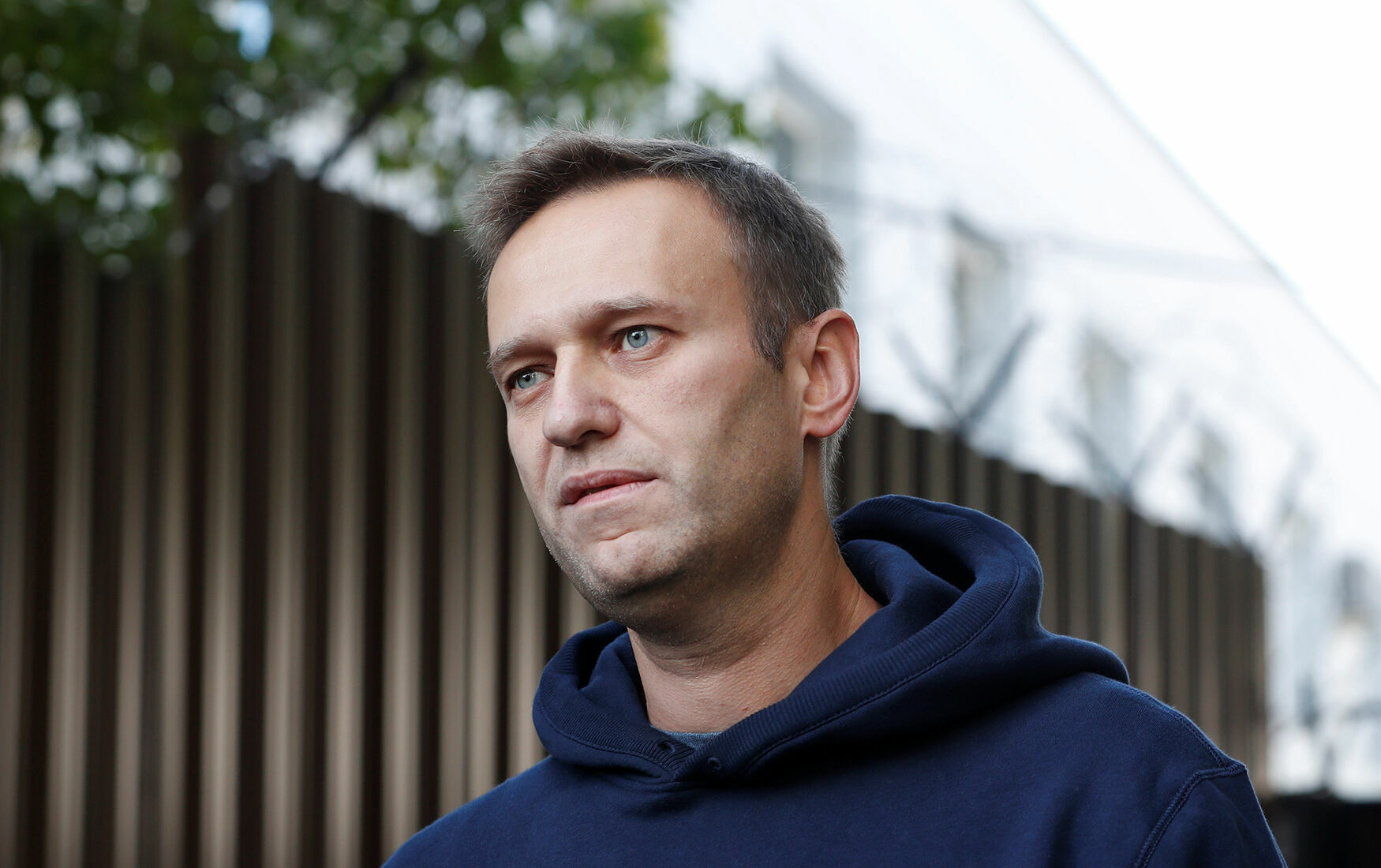 Причиной комы Навального врачи назвали "низкий сахар" в крови
