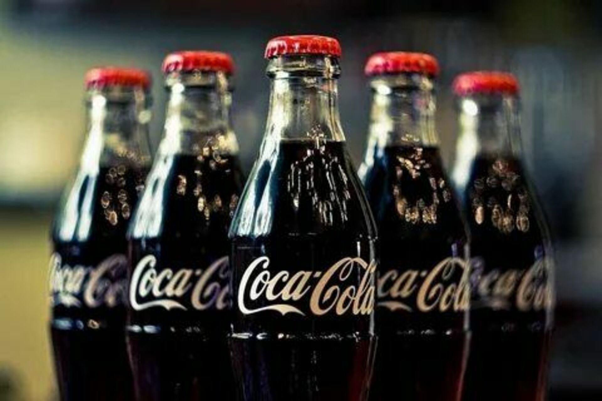 Бутылочка колы. Кока кола. Кока кола Coke. Кока кола бутылка. Кока кола в стеклянной бутылке.