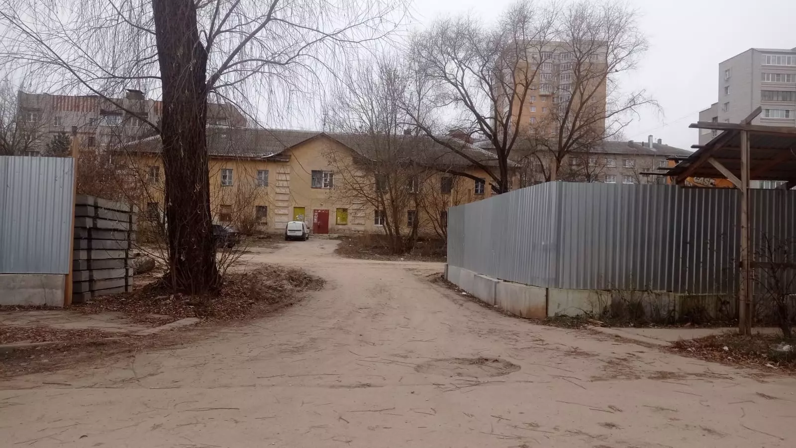 В Калуге перерселенцев по госпрограмме вынуждают селиться в «новое аварийное жилье»