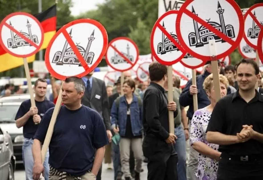 Европейцы все чаще выступают против исламизации своих стран