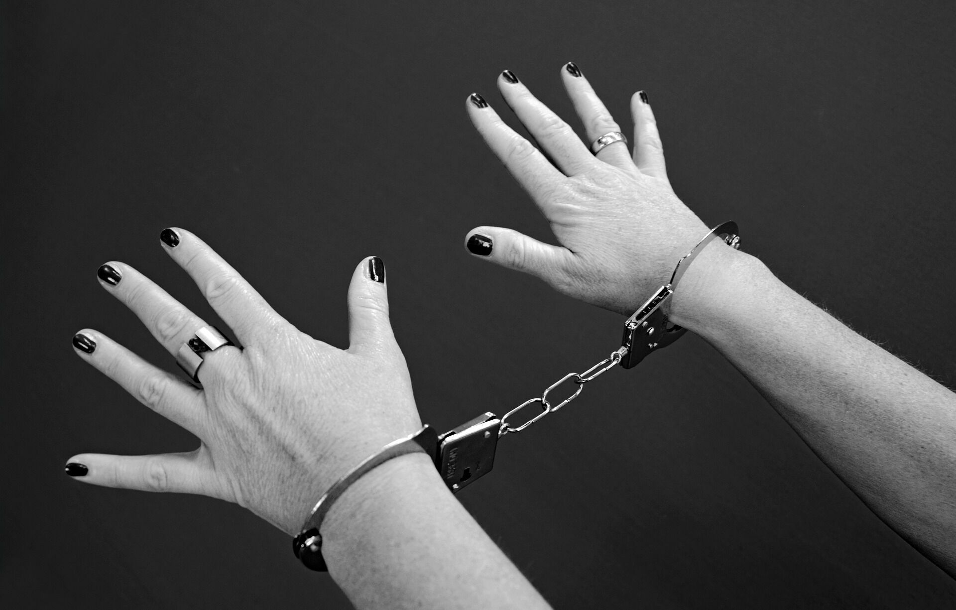 Семерых женщин из Удмуртии продали в рабство в Бахрейн