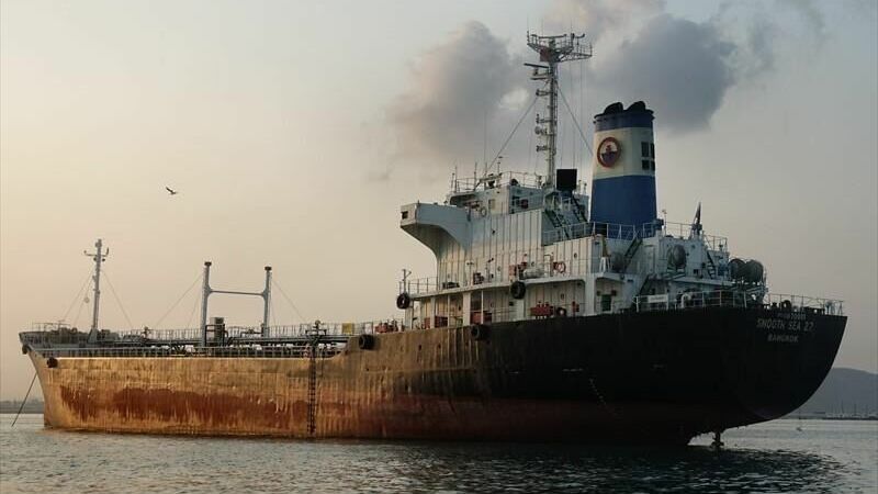 СМИ: российскую нефть начали перевозить иранские «танкеры-призраки»