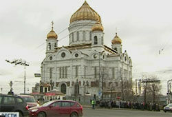 Пояс Богородицы может задержаться в Москве подольше