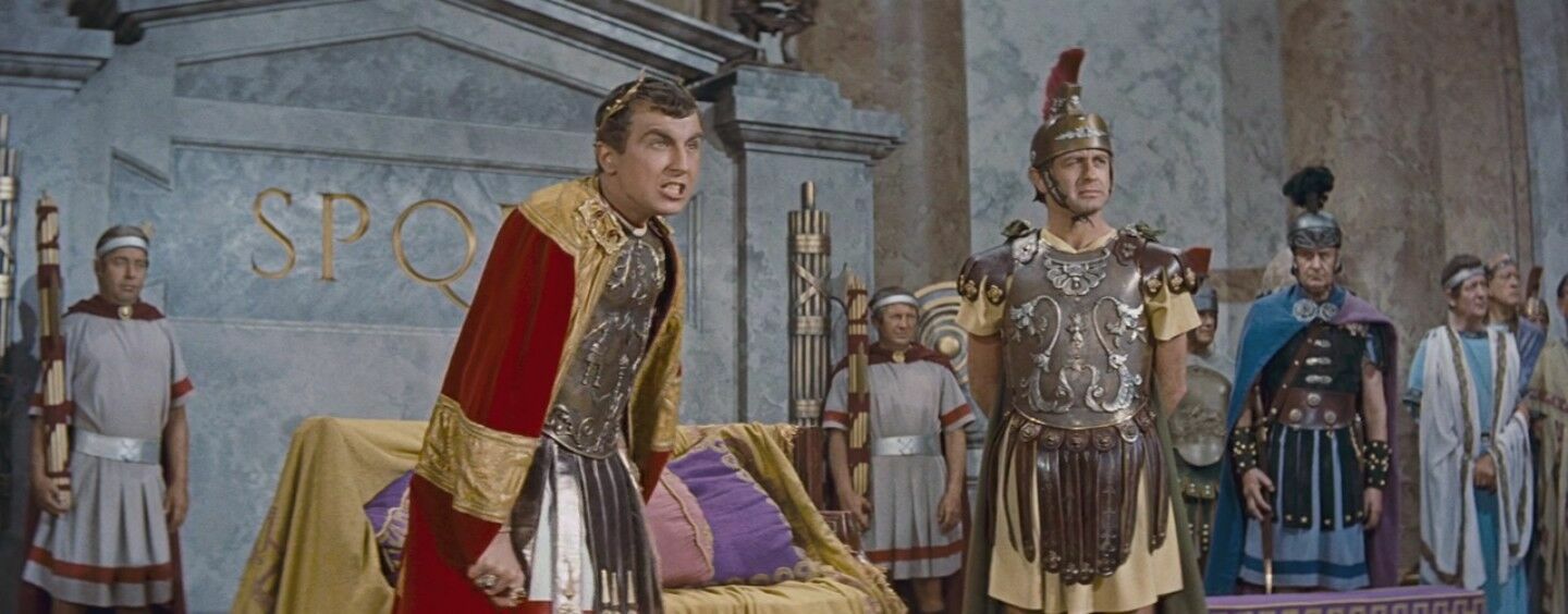 Калигула vs христиане: 70 лет назад в Голливуде вышел фильм о Плащанице
