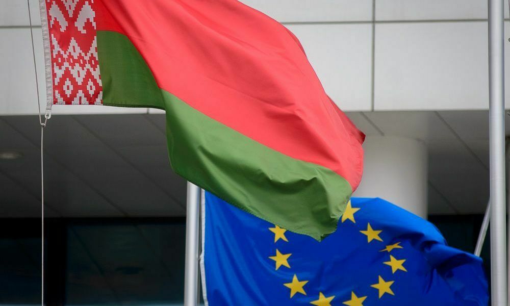 ЕС приостановил упрощенное получение визы для белорусских чиновников