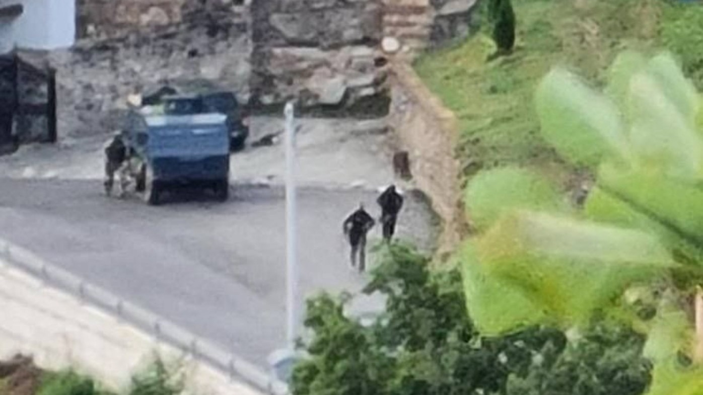На севере Косова группа вооруженных неизвестных захватила монастырь (ВИДЕО)