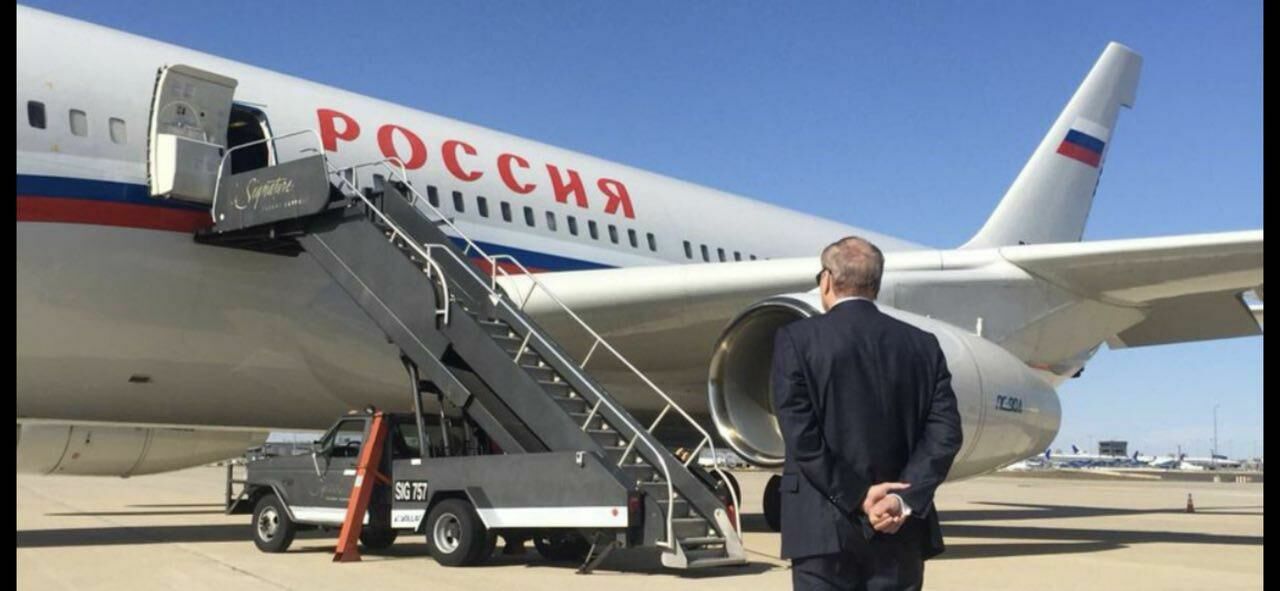 Самолёт с высланными из США дипломатами приземлился во Внуково
