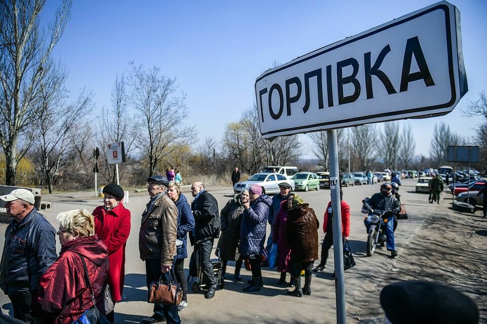 Пенсии жителям Донбасса будут платить после переезда в Россию