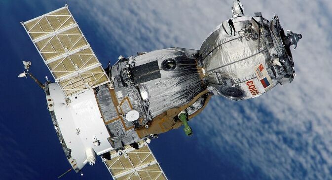 Россия модернизирует "Союз" для космических туристов