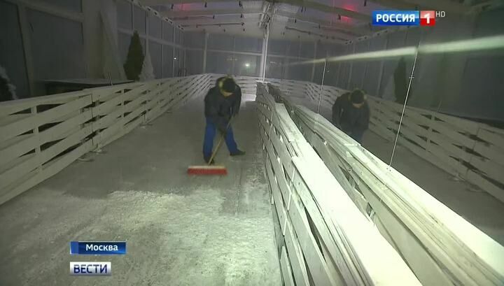 В Москве открылся искусственный каток на крыше небоскреба