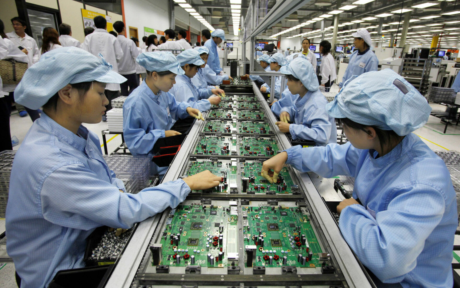 И многое другое производят в. Тайвань завод полупроводников. Китайский завод электроники. Китайские производители полупроводников. Завод в Китае.