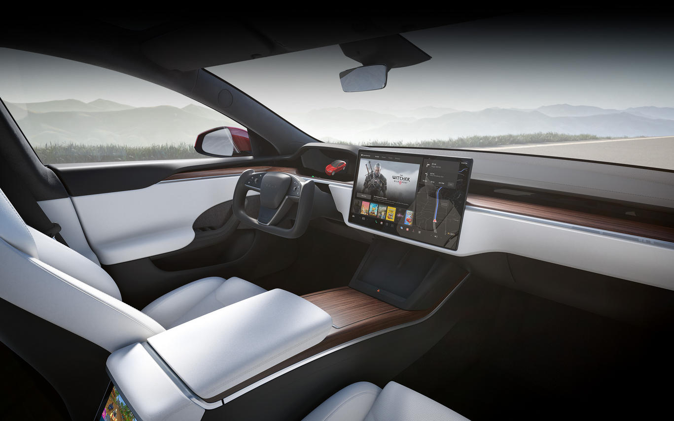 К 2033 году автомобили Tesla станут умнее людей, прогнозируют аналитики