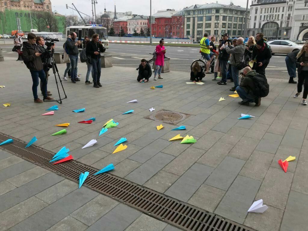 К зданию ФСБ вышло 50 человек, протестовавших против блокировки Telegram