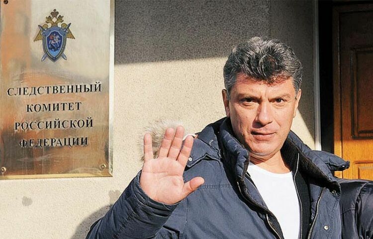 Бориса Немцова допросили по скандальному делу о краже картины дворника