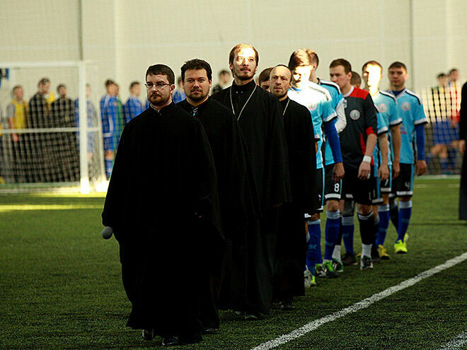 В РПЦ осудили поклонников футбола