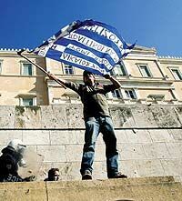 Европа призвала Грецию «не играть с огнем»