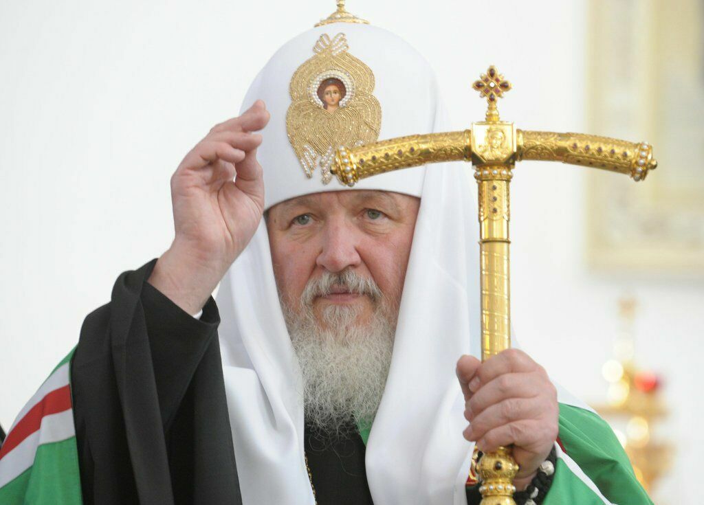 Пример с протестантов: патриарх Кирилл разрешил вести службы на русском языке?
