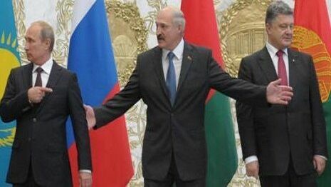 И нашим, и вашим: зачем Лукашенко стал миротворцем