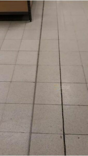 Прочь из "Глобуса": в торговом центре образовалась трещина длиной 60 метров