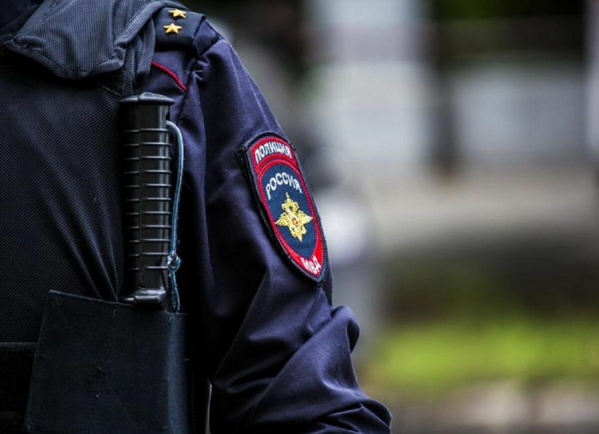 В Петербурге полицейского задержали за взятку в 1,2 млн рублей