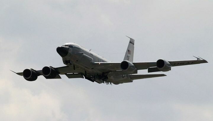 Еще один самолет-разведчик ВВС США приблизился к российским берегам