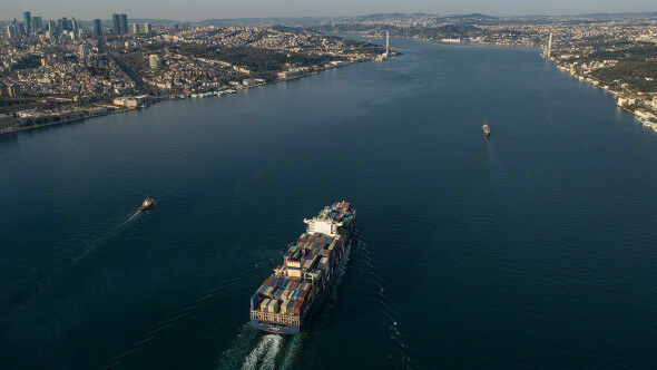 Проливы подорожают впятеро: Турция повысит цену за проход через Босфор и Дарданеллы