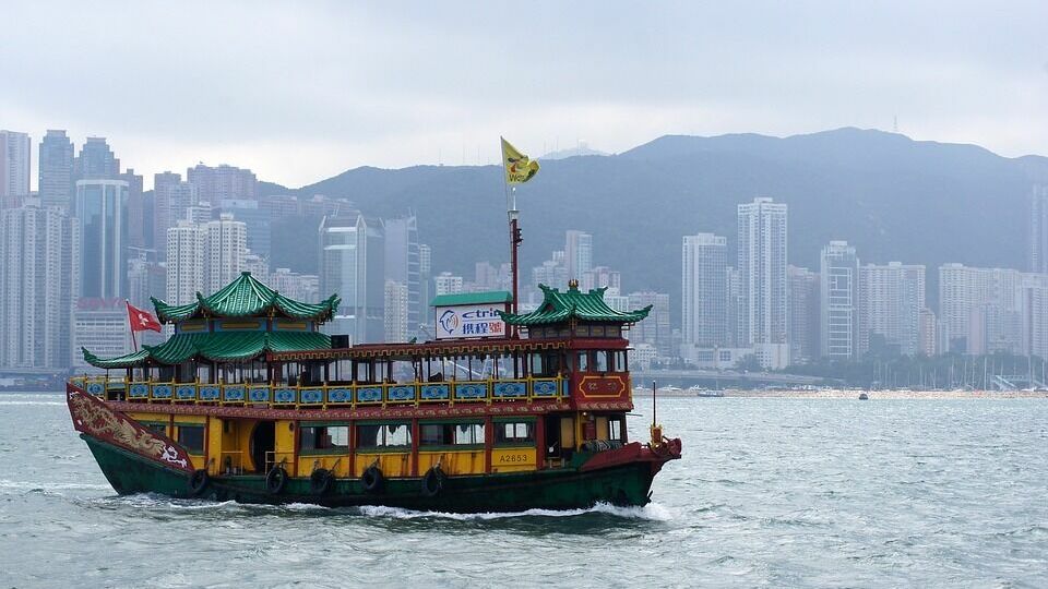 Китай позволит въезд иностранным туристическим группам с 31 марта