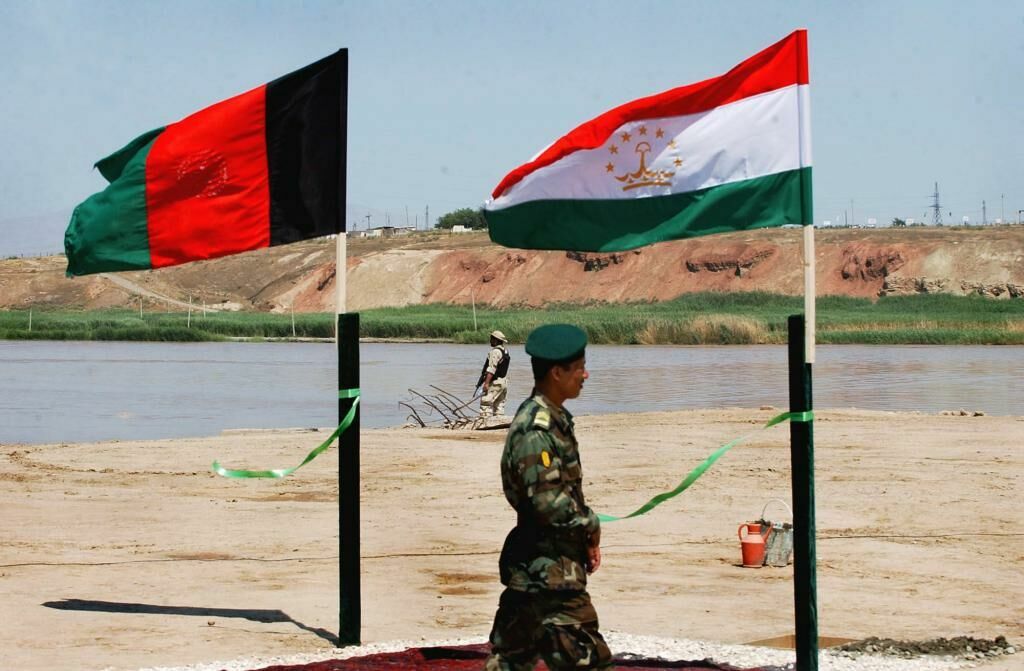 РФ безвозмездно поможет Таджикистану строить заставу на границе с  Афганистаном