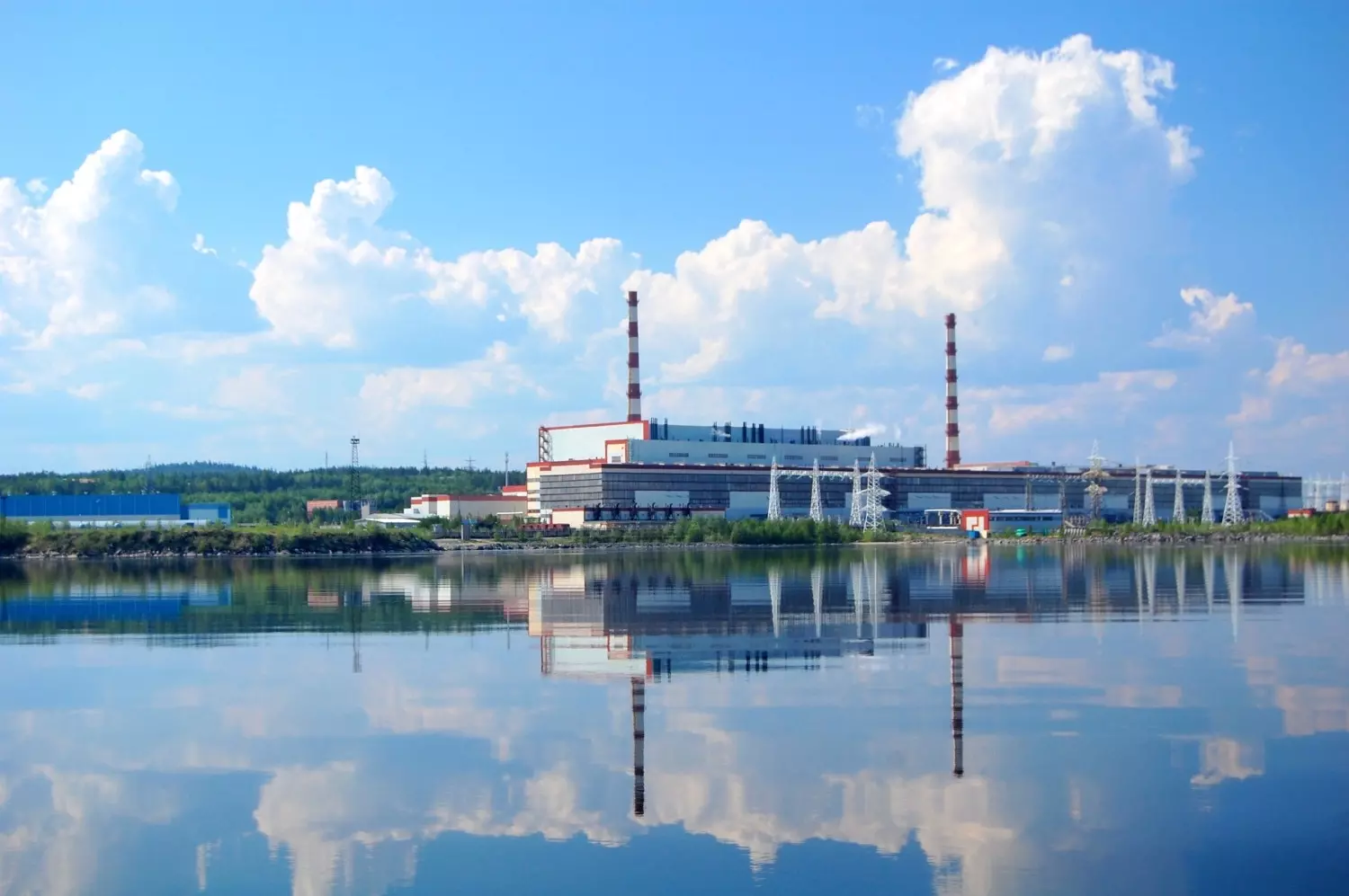 Кольская АЭС полностью построена на более современных реакторах серии ВВЭР