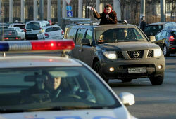 С 24 ноября россияне смогут ездить на машинах без доверенности