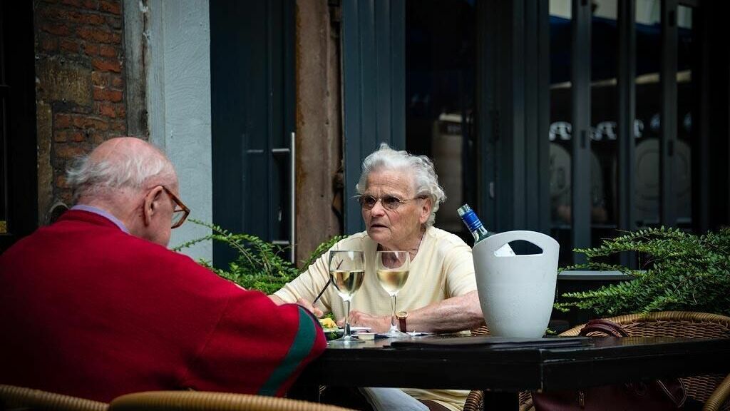Париж представит проект реформы по повышению пенсионного возраста до 64 лет