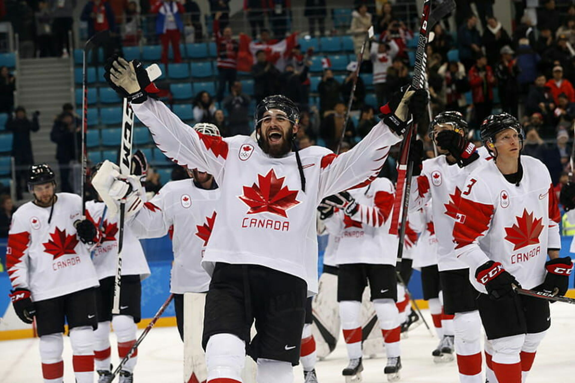 Результат хоккея канада. Хоккей сборная Канады. Сборная Канады по хоккею с шайбой. Сборная команда Канады по хоккею. Сборная Канады по хокке.
