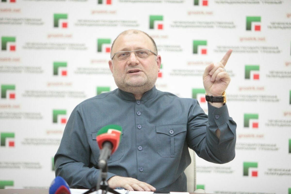 Умаров: журналисты "Новой газеты" должны извиниться перед чеченским народом