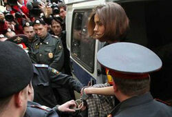 Суд рассмотрит жалобы на арест участниц Pussy Riot 11 мая