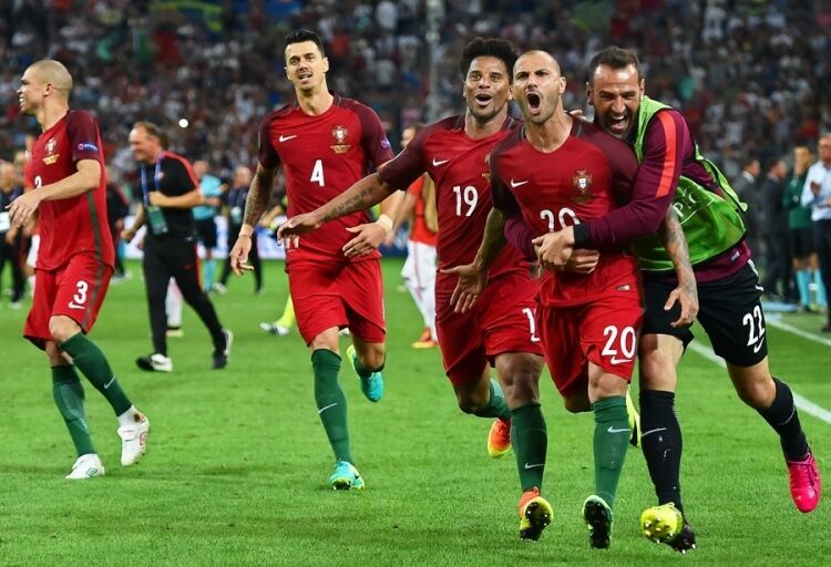 Сборная Португалии вышла в полуфинал ЧЕ, обыграв поляков в серии пенальти