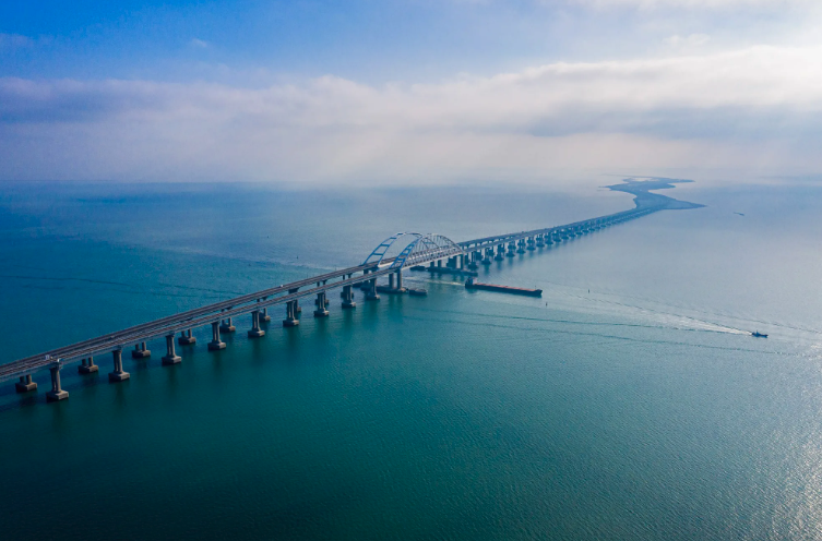 Крымский мост закроют для автомобилей 19 ноября