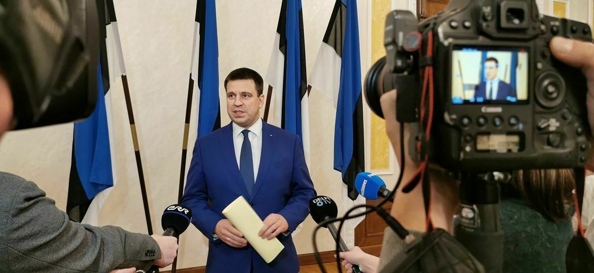 Премьер Эстонии ушел в отставку после коррупционного скандала
