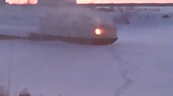 В Набережных Челнах потушили горящий нижегородский танкер (видео)