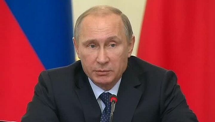 Путин подписал указы о продлении приватизации жилья и повышении акцизов на бензин