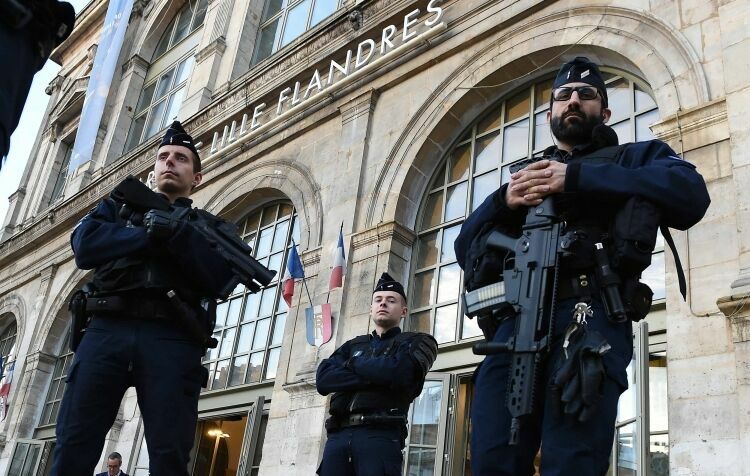 Французская полиция задержала в Лилле группу российских журналистов