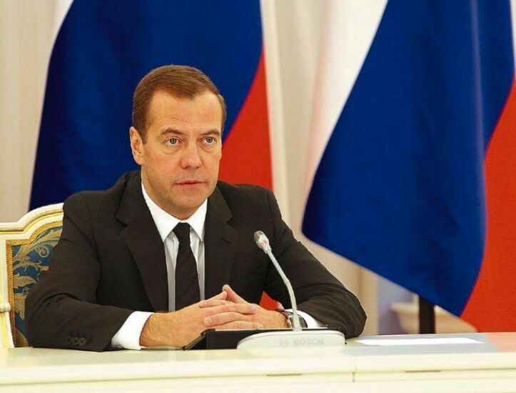 Медведев пообещал льготы на капремонт инвалидам и пенсионерам
