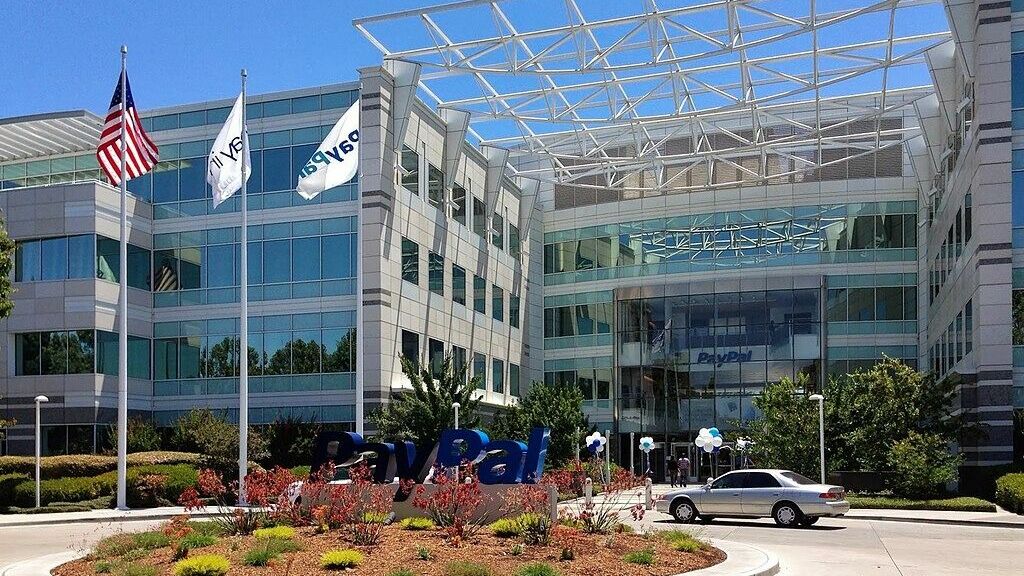 PayPal уволит две тысячи сотрудников