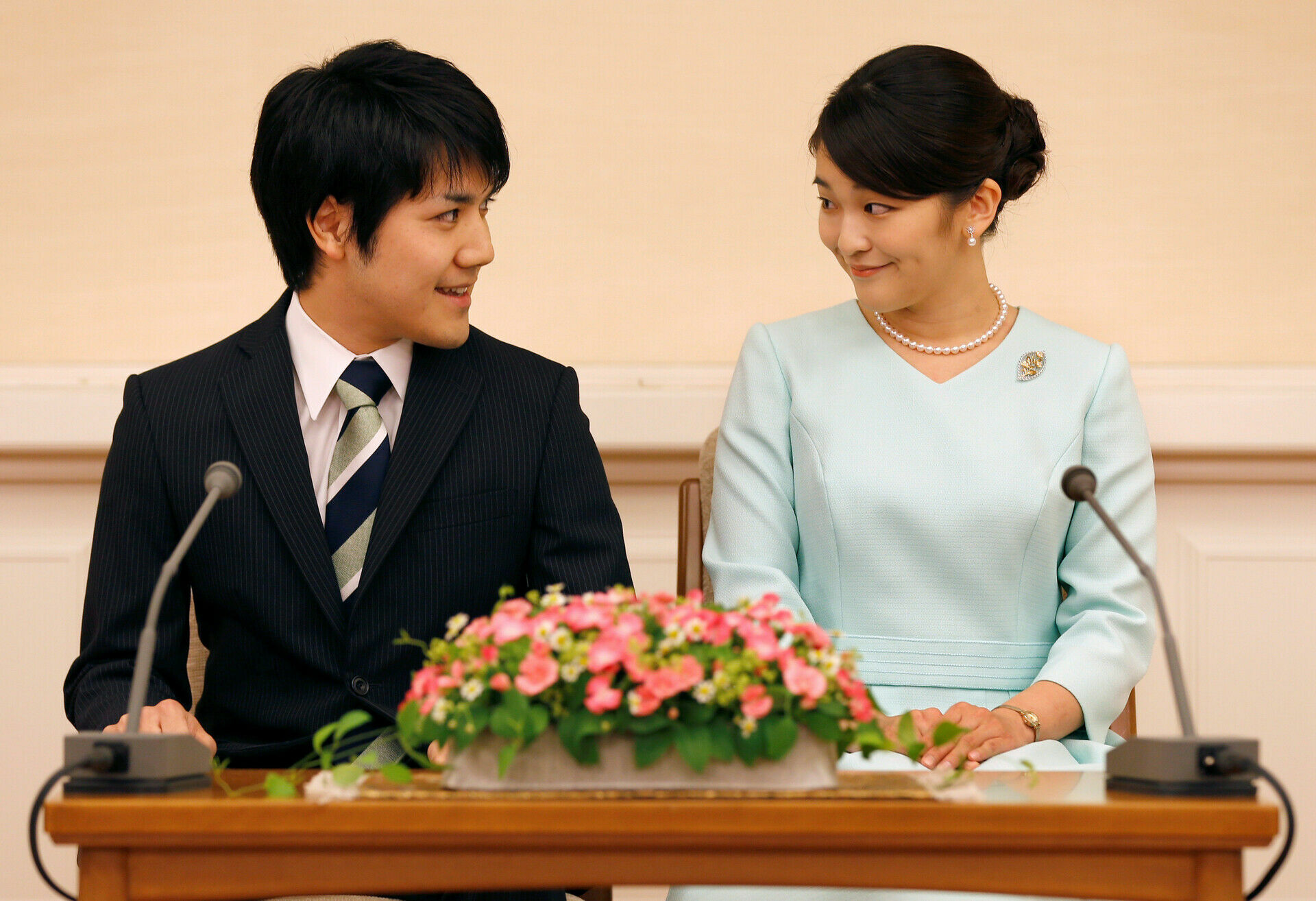 Японская принцесса вышла замуж за простолюдина и лишилась наследства