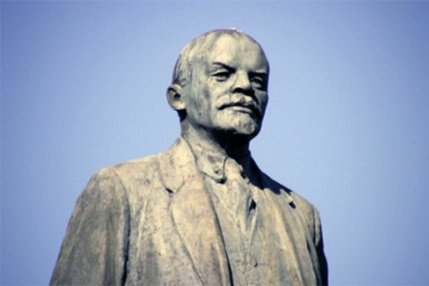 Давыдов: Памятник Ленину замироточил вслед за Николаем Вторым
