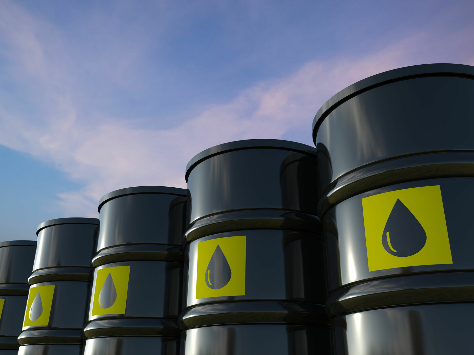 Мониторинговый комитет ОПЕК+  согласился резко снизить добычу нефти