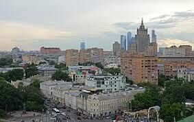 Цены на жилье в центре Москвы устойчиво снижаются