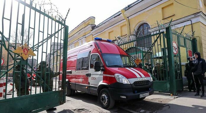 Двое пострадавших от взрыва в Петербурге находятся в тяжелом состоянии