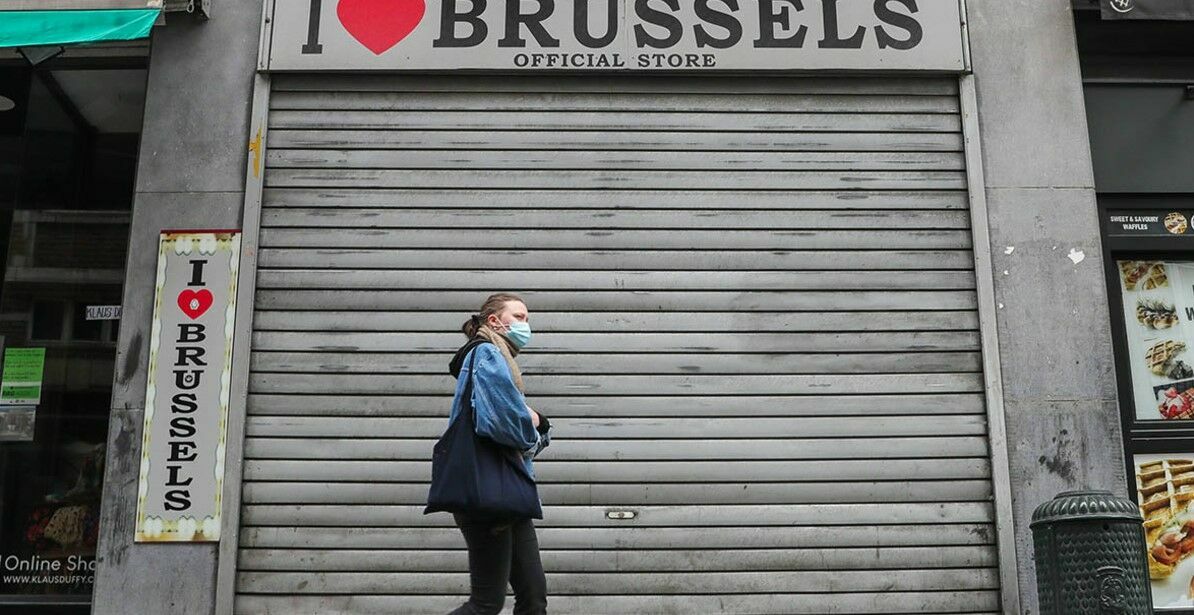 Тысячи людей вышли на улицы Брюсселя, требуя отмены ковидных ограничений