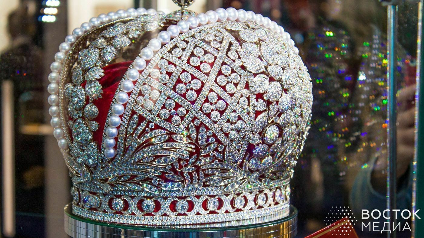 В приморском казино показали реплику императорской короны за миллиард рублей